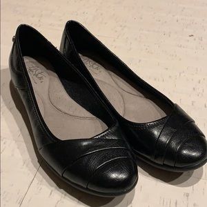 Women’s Sz. 11 Life Stride Black Flats